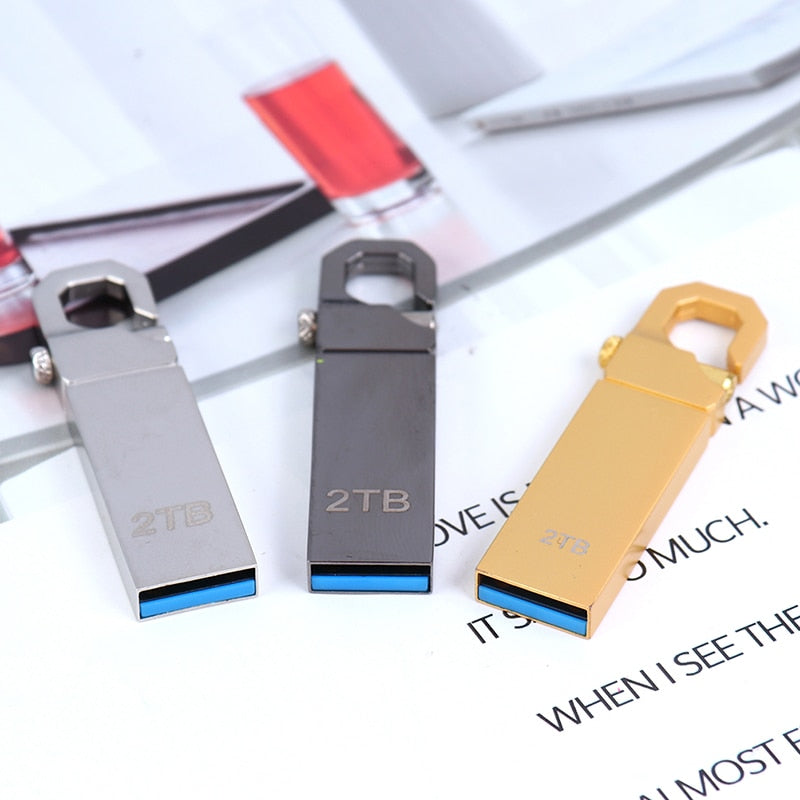 32 GB USB Keychain